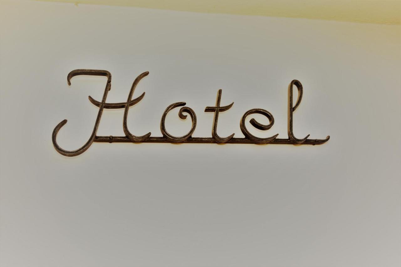 Domizil Hotel Bei Welter Nideggen Kreuzau ภายนอก รูปภาพ